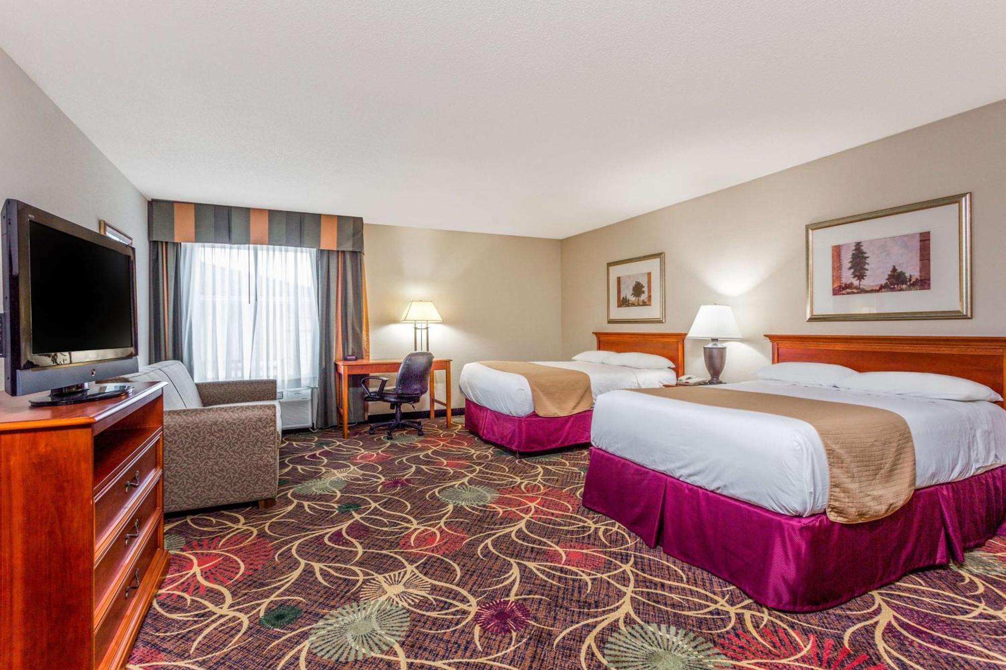 Baymont By Wyndham Cornelia Hotel Exterior photo